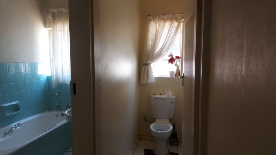 4 Bedroom Property for Sale in Elardus Park Gauteng