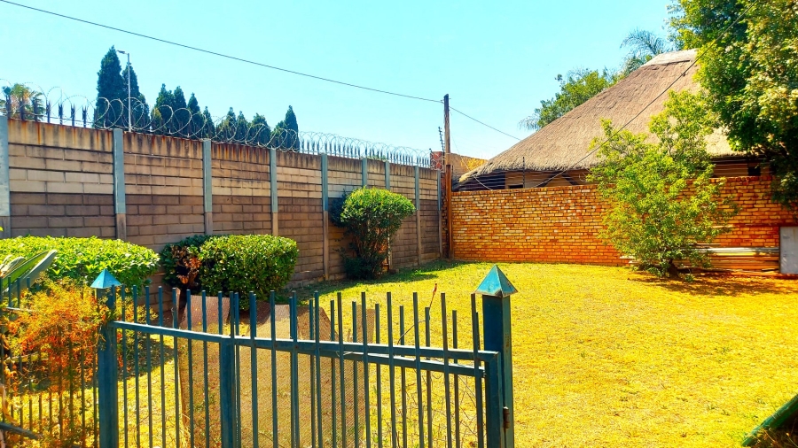 4 Bedroom Property for Sale in Elardus Park Gauteng