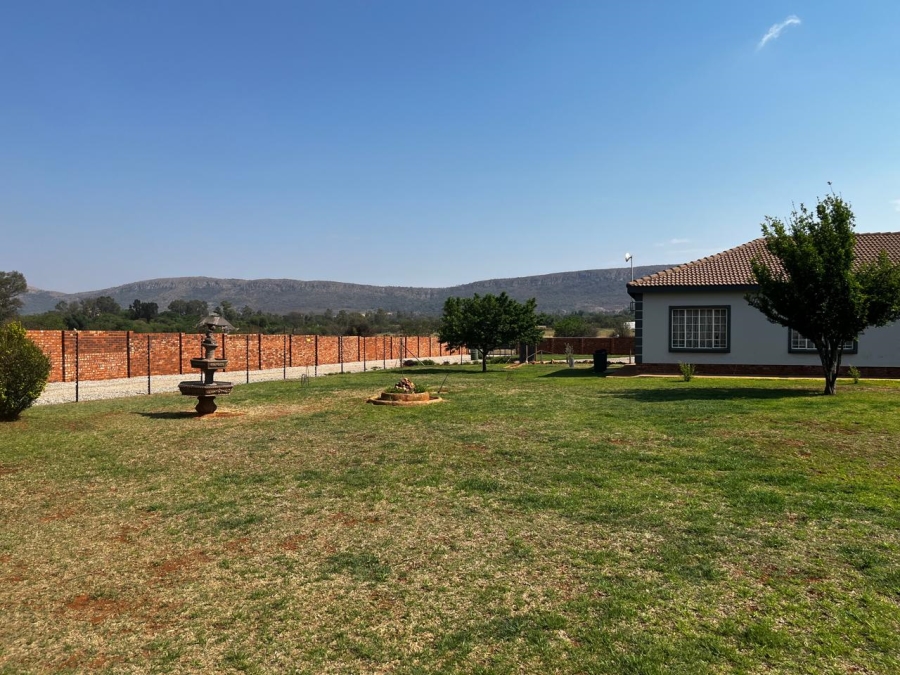 5 Bedroom Property for Sale in Kameeldrift West Gauteng