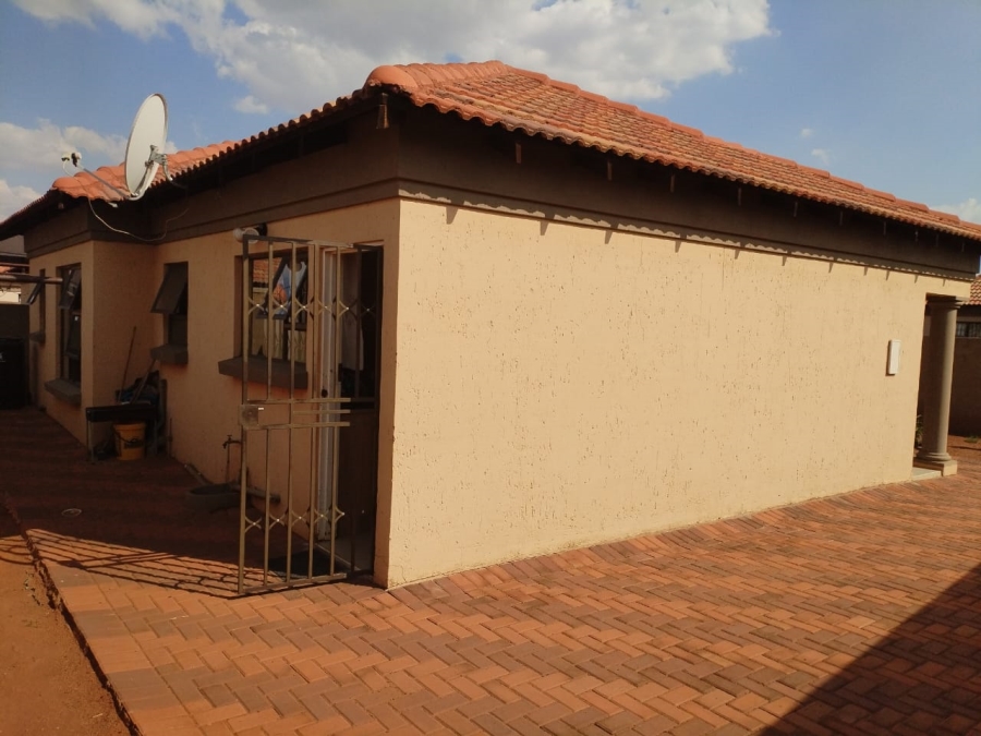 3 Bedroom Property for Sale in Dawn Park Gauteng