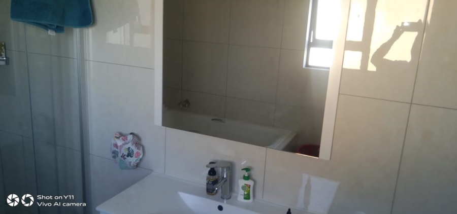 2 Bedroom Property for Sale in Lilianton Gauteng