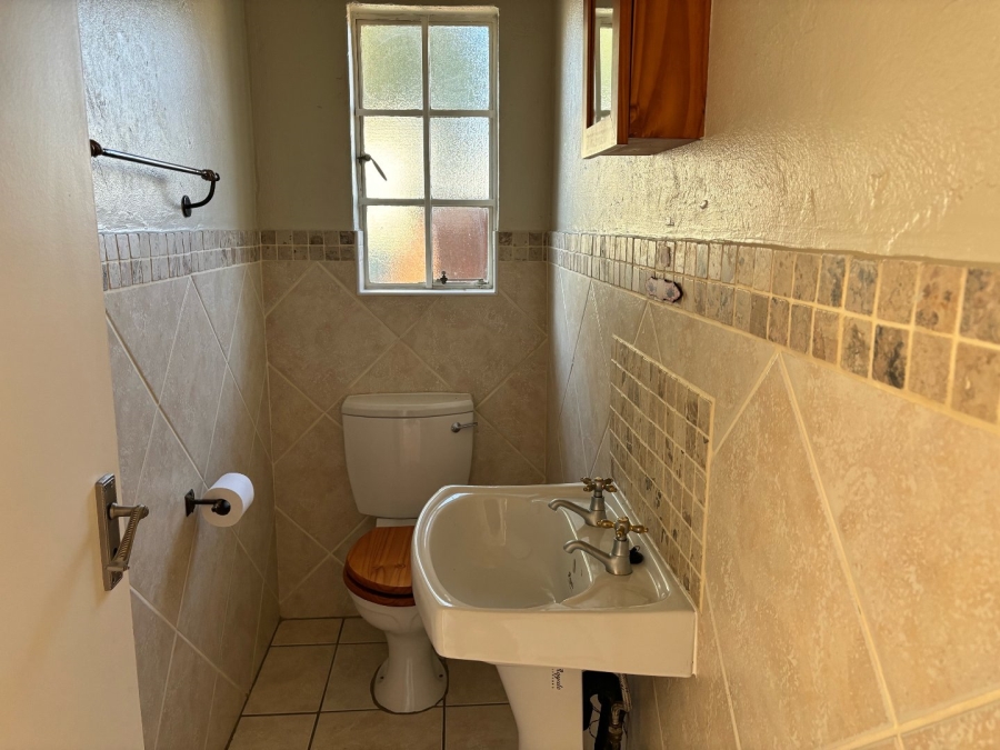 To Let 3 Bedroom Property for Rent in New Redruth Gauteng