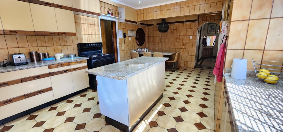 4 Bedroom Property for Sale in Laudium Gauteng