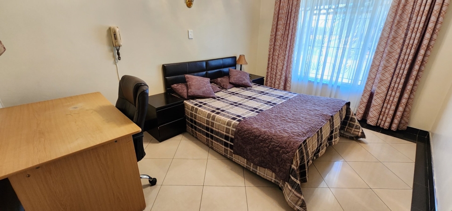 4 Bedroom Property for Sale in Laudium Gauteng