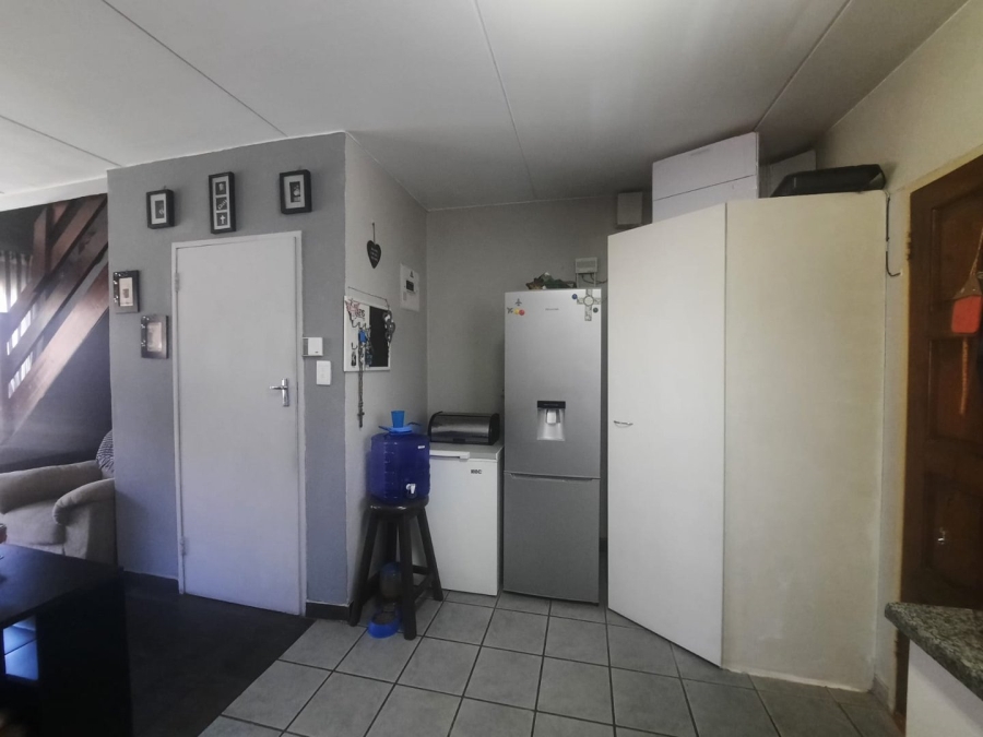 2 Bedroom Property for Sale in Wilgeheuwel Gauteng