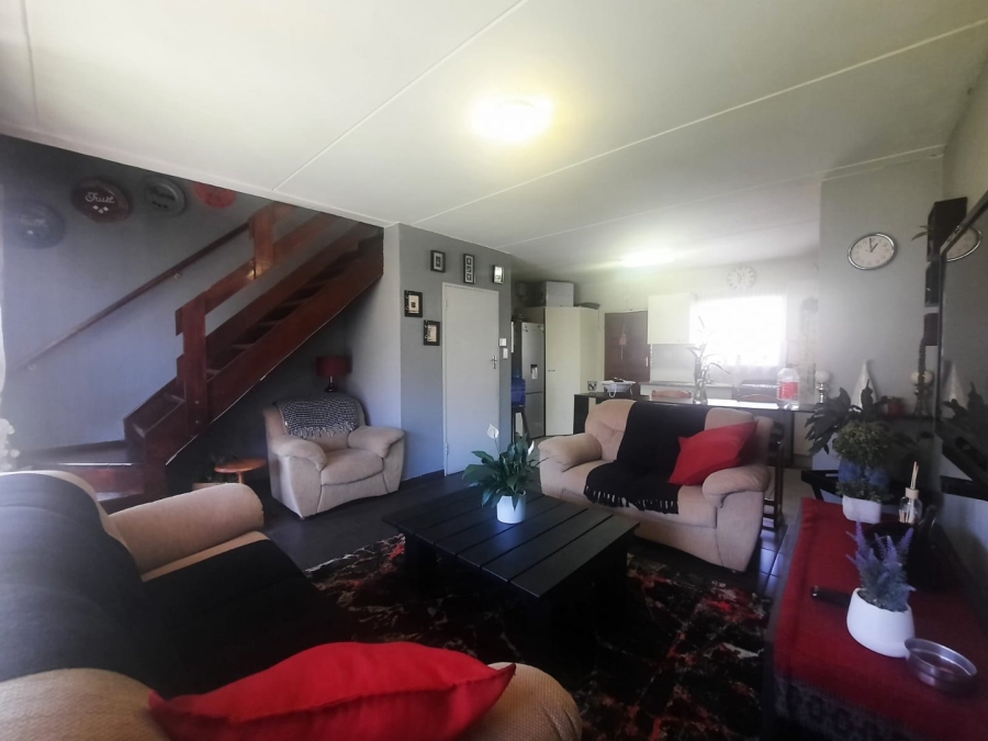 2 Bedroom Property for Sale in Wilgeheuwel Gauteng