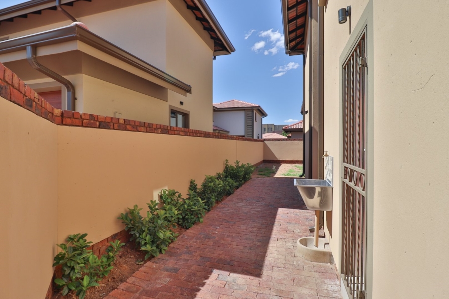 5 Bedroom Property for Sale in Comet Gauteng