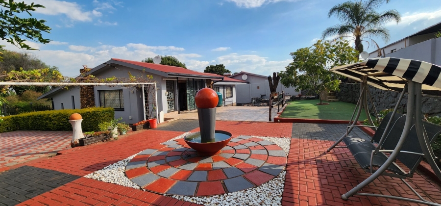 7 Bedroom Property for Sale in Erasmia Gauteng