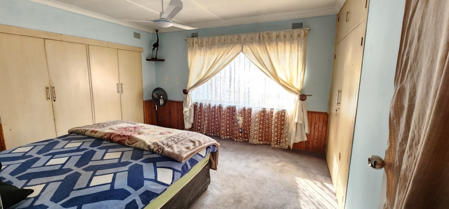 7 Bedroom Property for Sale in Erasmia Gauteng