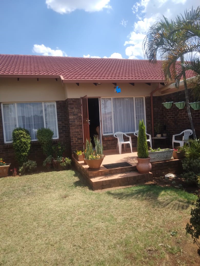 3 Bedroom Property for Sale in The Orchards Gauteng