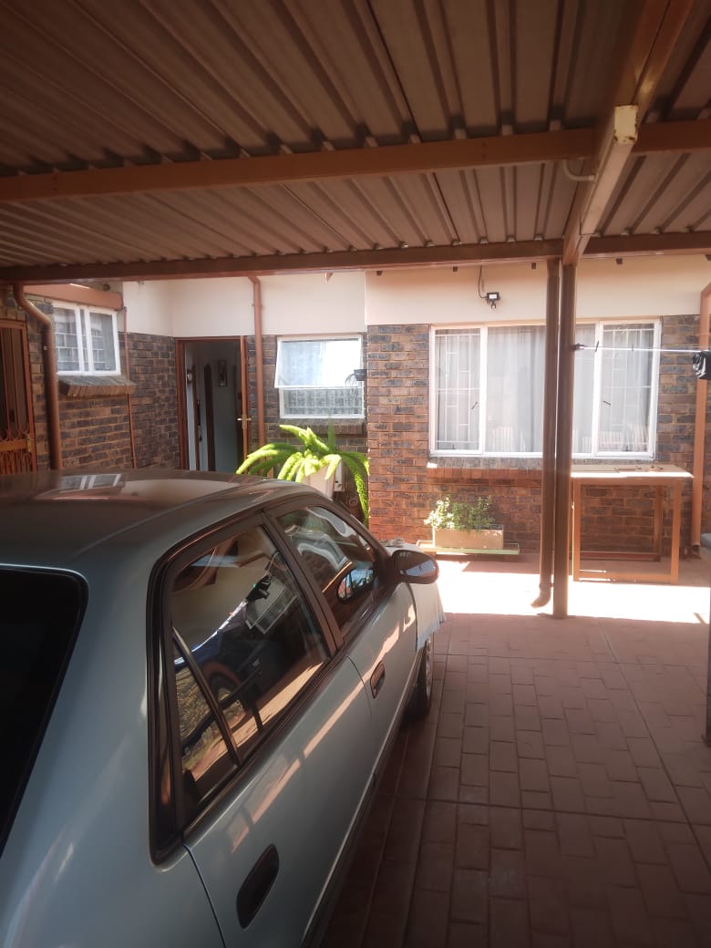 3 Bedroom Property for Sale in The Orchards Gauteng