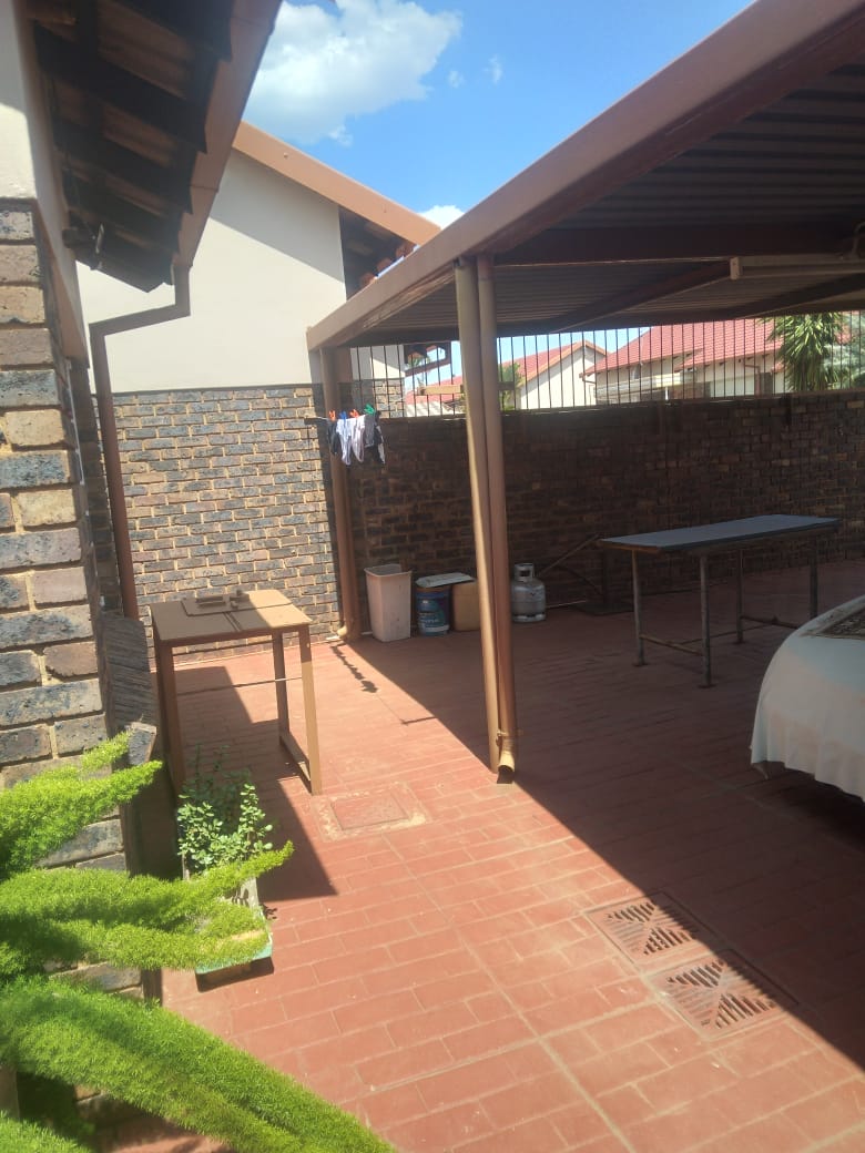 3 Bedroom Property for Sale in The Orchards Gauteng