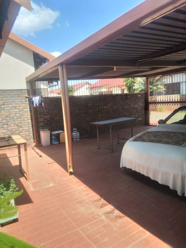 3 Bedroom Property for Sale in The Orchards Gauteng