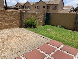 To Let 2 Bedroom Property for Rent in Carlswald Gauteng