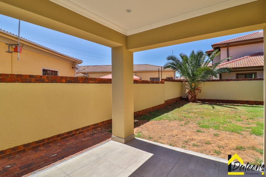 5 Bedroom Property for Sale in Comet Gauteng