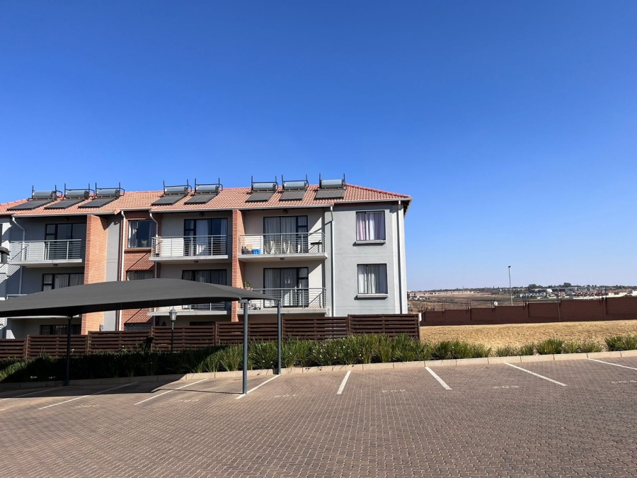 2 Bedroom Property for Sale in Noordwyk Gauteng