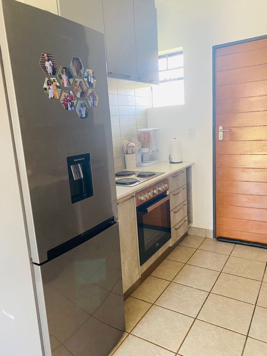 2 Bedroom Property for Sale in Noordwyk Gauteng