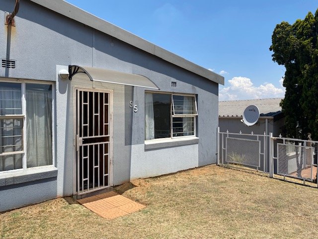 2 Bedroom Property for Sale in Ridgeway Gauteng