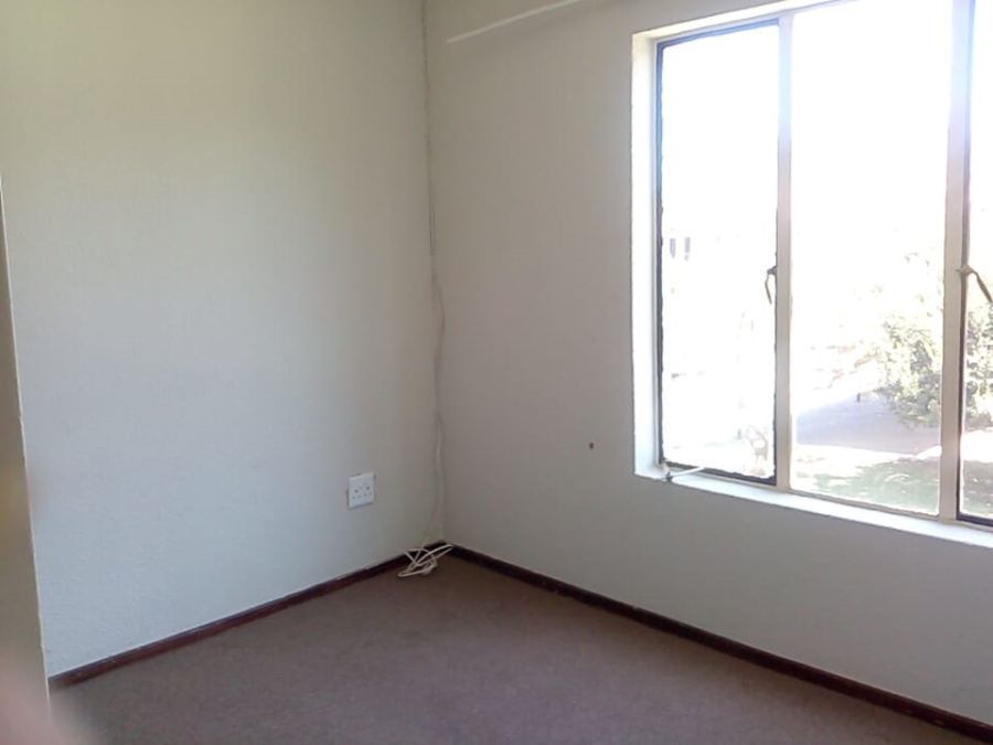 To Let 3 Bedroom Property for Rent in Willowbrook Gauteng