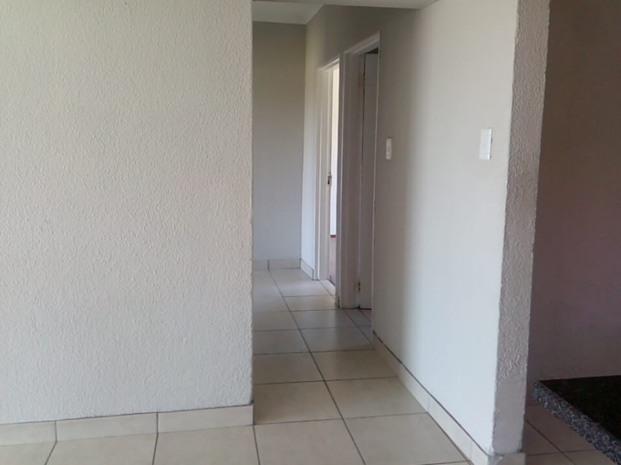 To Let 3 Bedroom Property for Rent in Willowbrook Gauteng