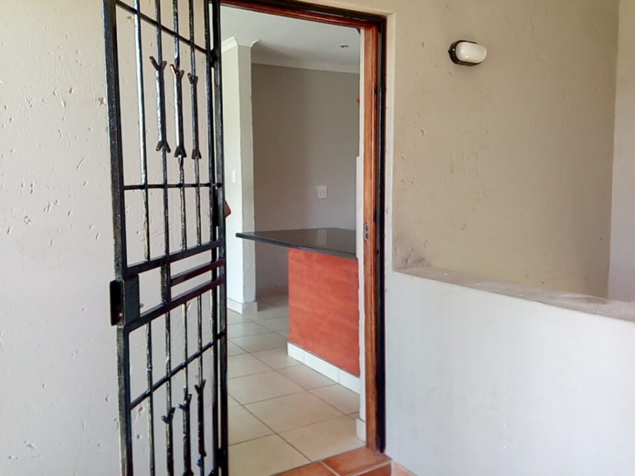 To Let 3 Bedroom Property for Rent in Willowbrook Gauteng