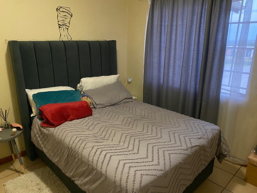 2 Bedroom Property for Sale in Noordwyk Gauteng