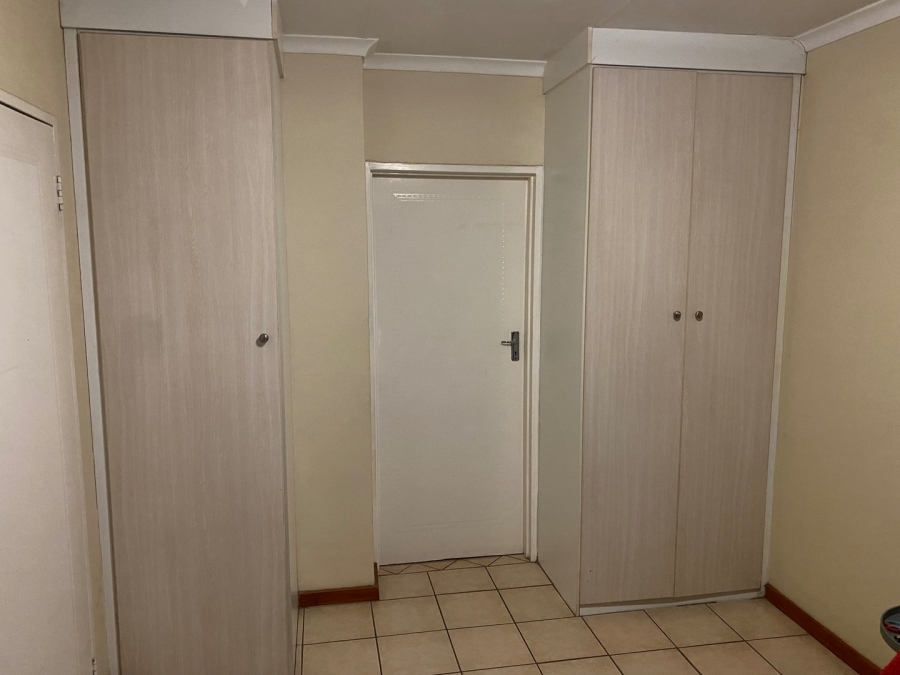 2 Bedroom Property for Sale in Noordwyk Gauteng