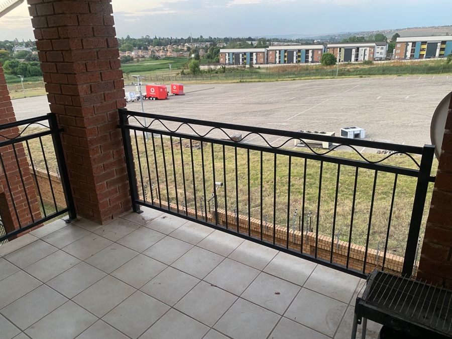 2 Bedroom Property for Sale in Noordwyk Gauteng