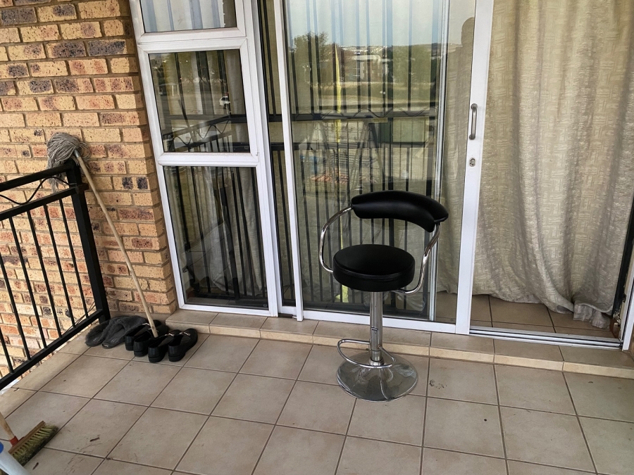 2 Bedroom Property for Sale in Noordwyk Gauteng