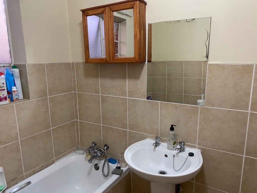 2 Bedroom Property for Sale in Noordwyk Gauteng