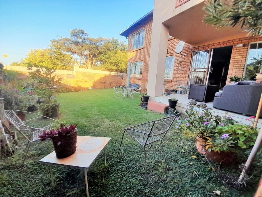 2 Bedroom Property for Sale in Amberfield Gauteng