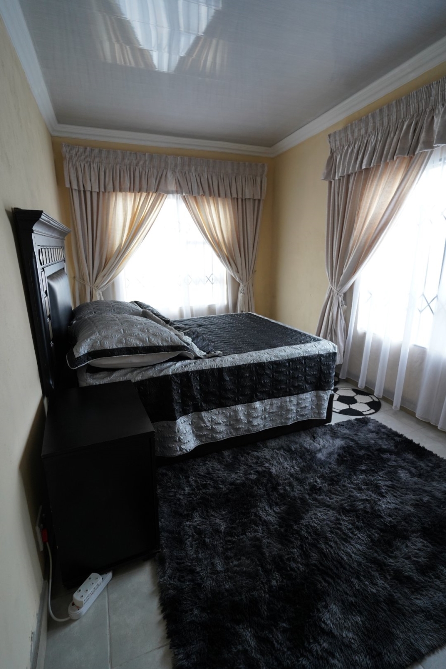 4 Bedroom Property for Sale in Lotus Gardens Gauteng