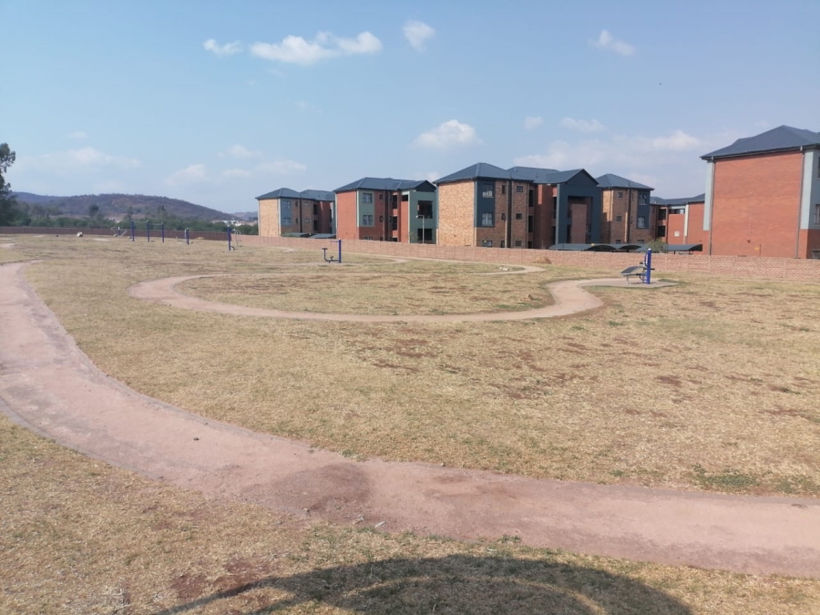 2 Bedroom Property for Sale in Olifantsvlei Gauteng