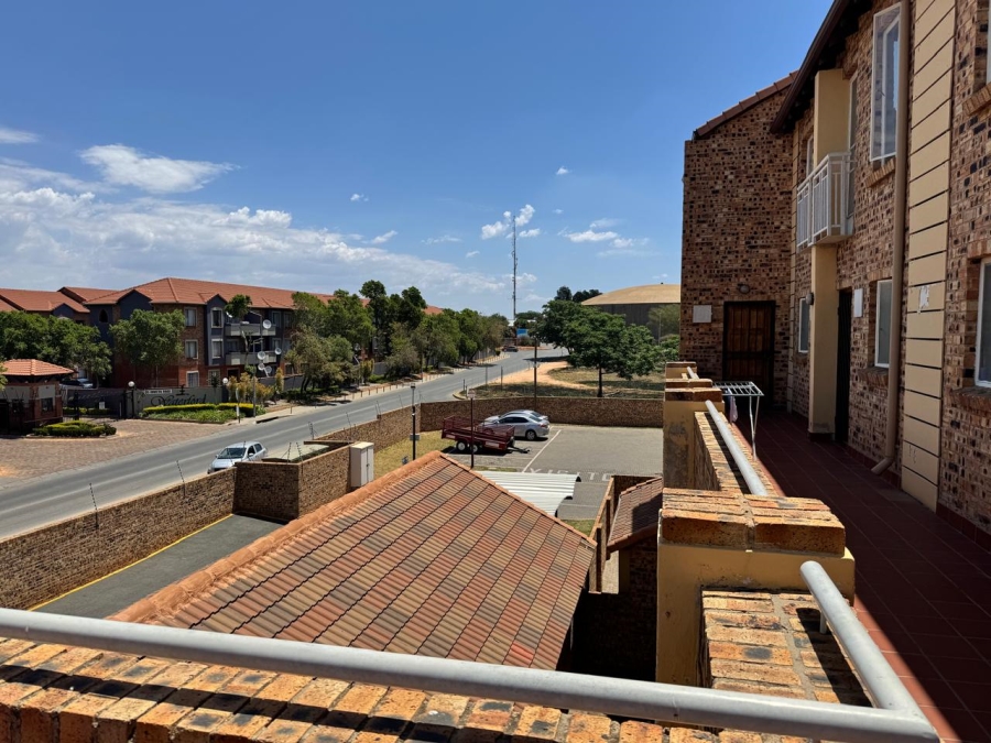 1 Bedroom Property for Sale in Halfway Gardens Gauteng