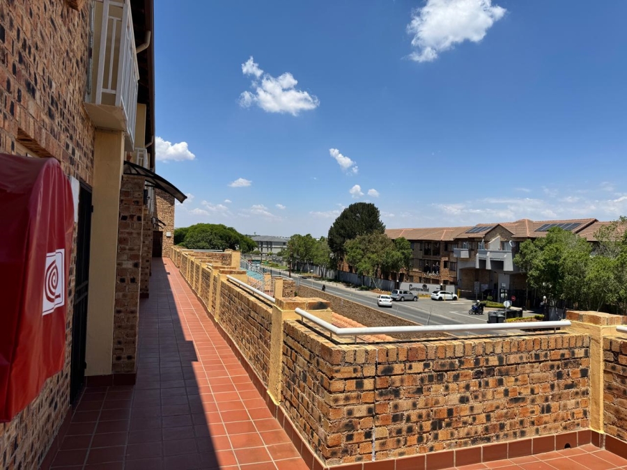 1 Bedroom Property for Sale in Halfway Gardens Gauteng