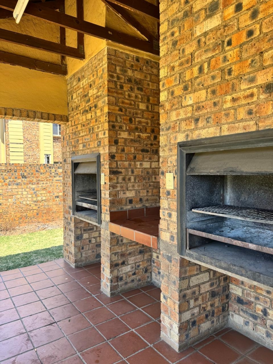 1 Bedroom Property for Sale in Halfway Gardens Gauteng