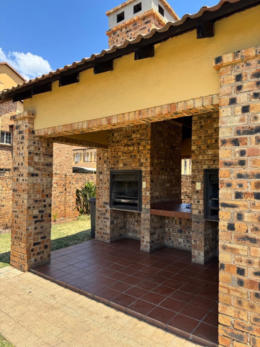 1 Bedroom Property for Sale in Halfway Gardens Gauteng