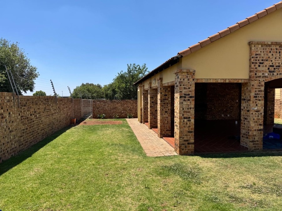 1 Bedroom Property for Sale in Halfway Gardens Gauteng