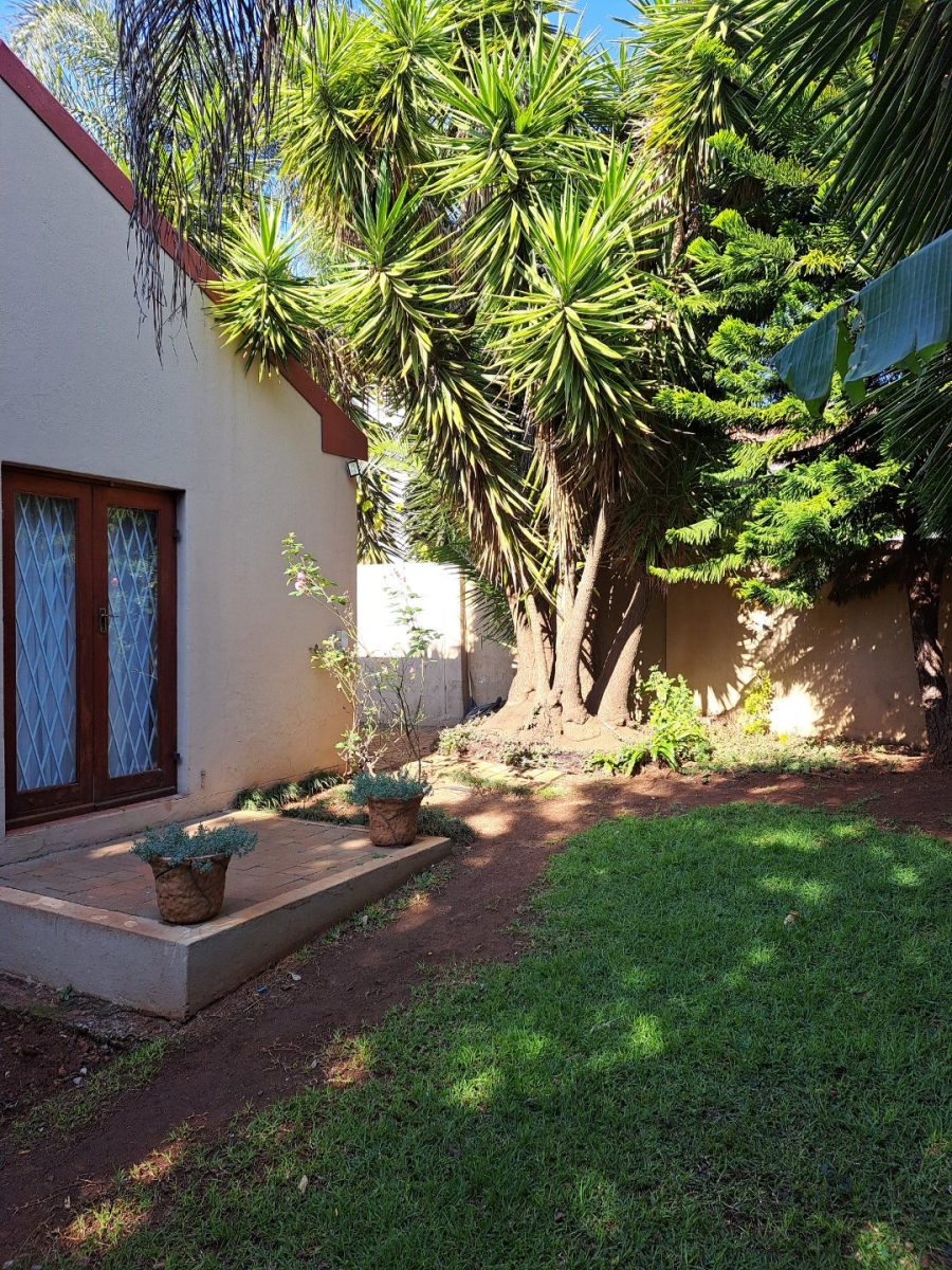 To Let 2 Bedroom Property for Rent in Zwartkop Gauteng