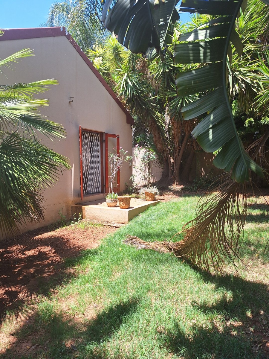 To Let 2 Bedroom Property for Rent in Zwartkop Gauteng