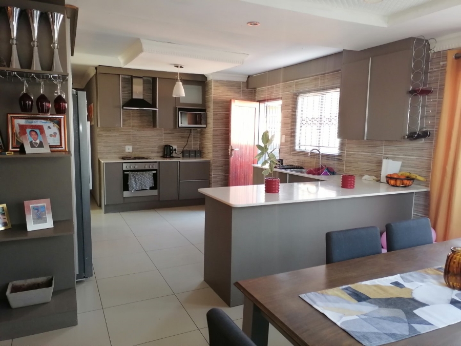 3 Bedroom Property for Sale in Soshanguve UU Gauteng