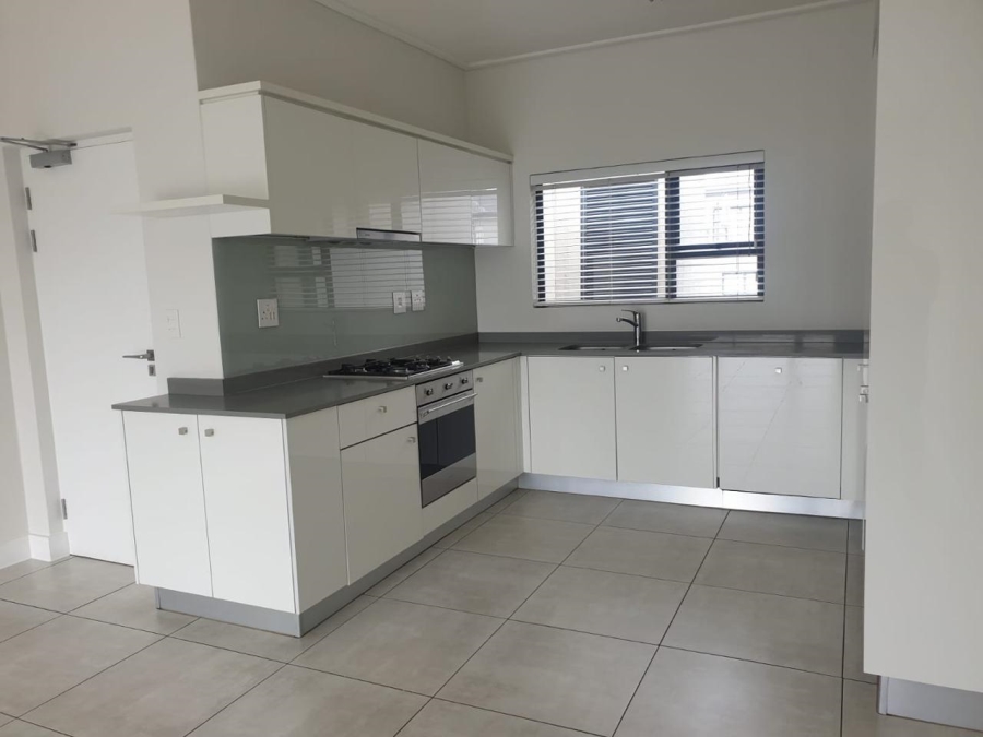 To Let 2 Bedroom Property for Rent in Waterfall Gauteng