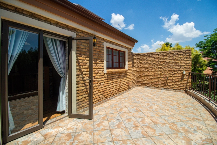 4 Bedroom Property for Sale in Glen Erasmia Gauteng