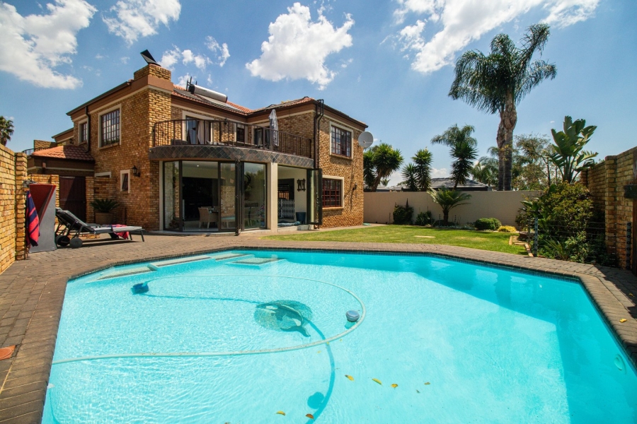 4 Bedroom Property for Sale in Glen Erasmia Gauteng