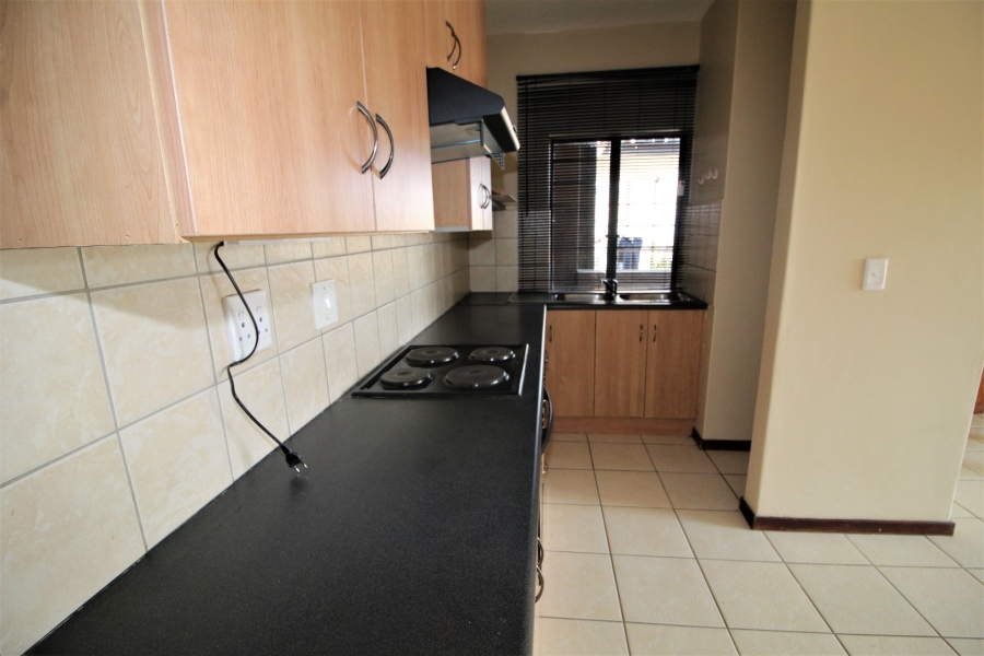 To Let 2 Bedroom Property for Rent in Valhalla Gauteng