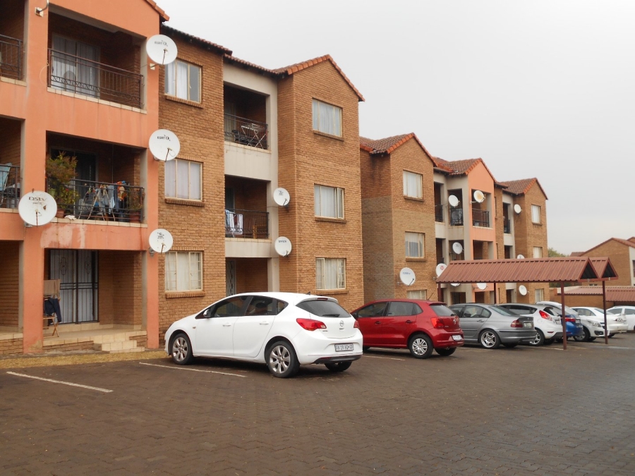 To Let 2 Bedroom Property for Rent in Vorna Valley Gauteng