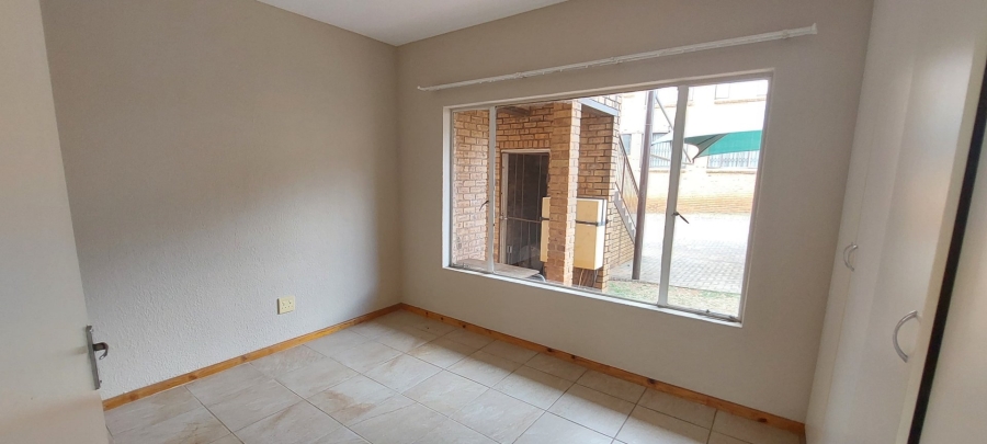 To Let 2 Bedroom Property for Rent in Meredale Gauteng