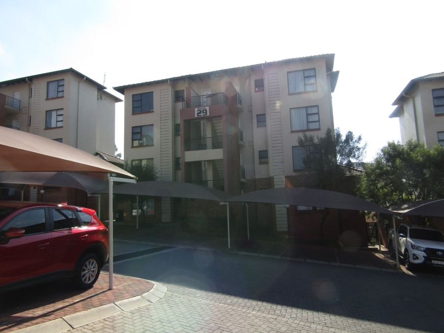 To Let 2 Bedroom Property for Rent in Oakdene Gauteng