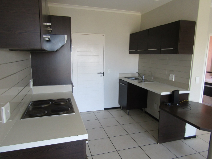 To Let 2 Bedroom Property for Rent in Oakdene Gauteng