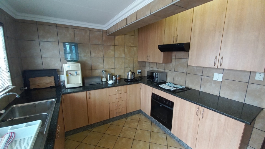 3 Bedroom Property for Sale in Witpoortjie Gauteng